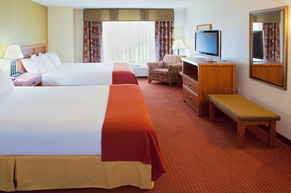 Holiday Inn Express Hotel & Suites Weston By Ihg Экстерьер фото