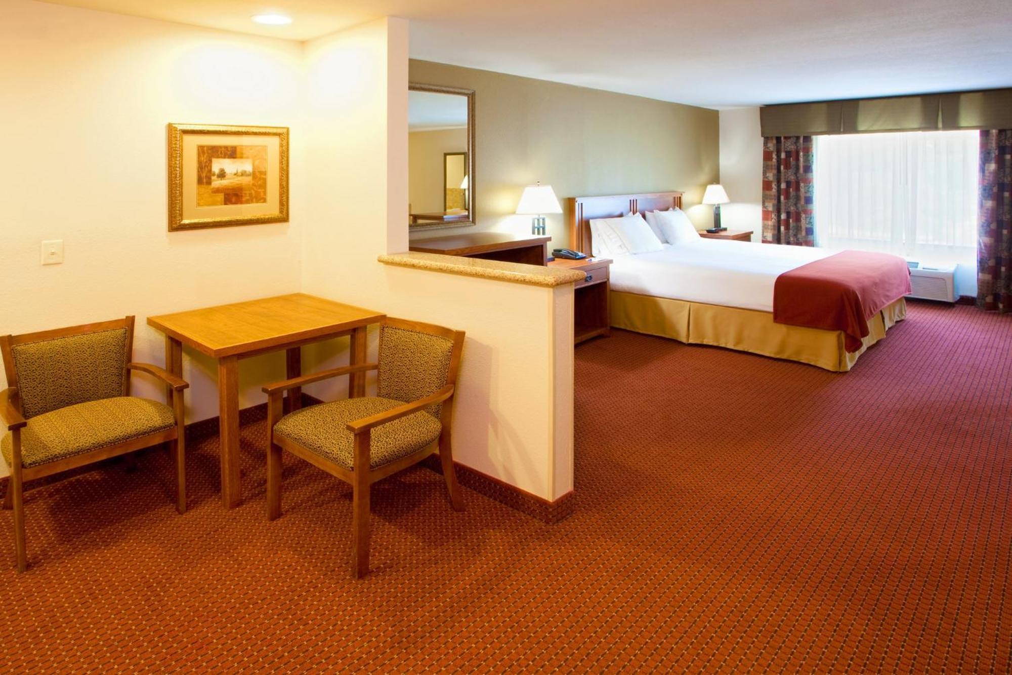 Holiday Inn Express Hotel & Suites Weston By Ihg Экстерьер фото